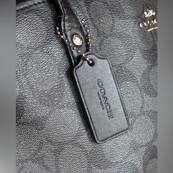 COACH Shoulder Bag,Coach Black Signature Shoulder Bag - Picture 4 of 16